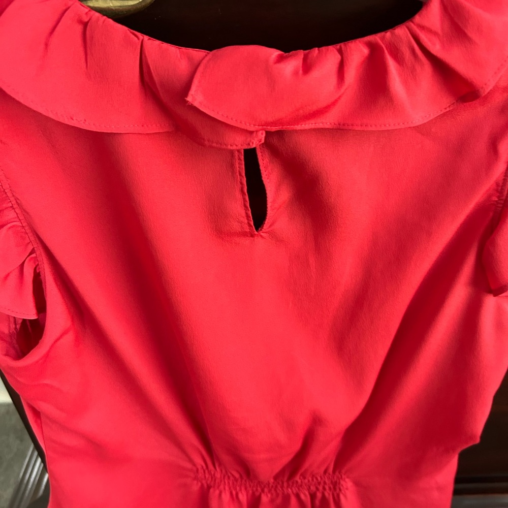 Beautiful Simple Ruffled Top - Picture 6 of 6